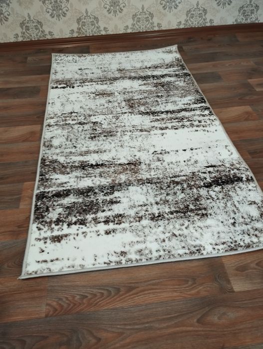 Недорогий сучасний килим та доріжки