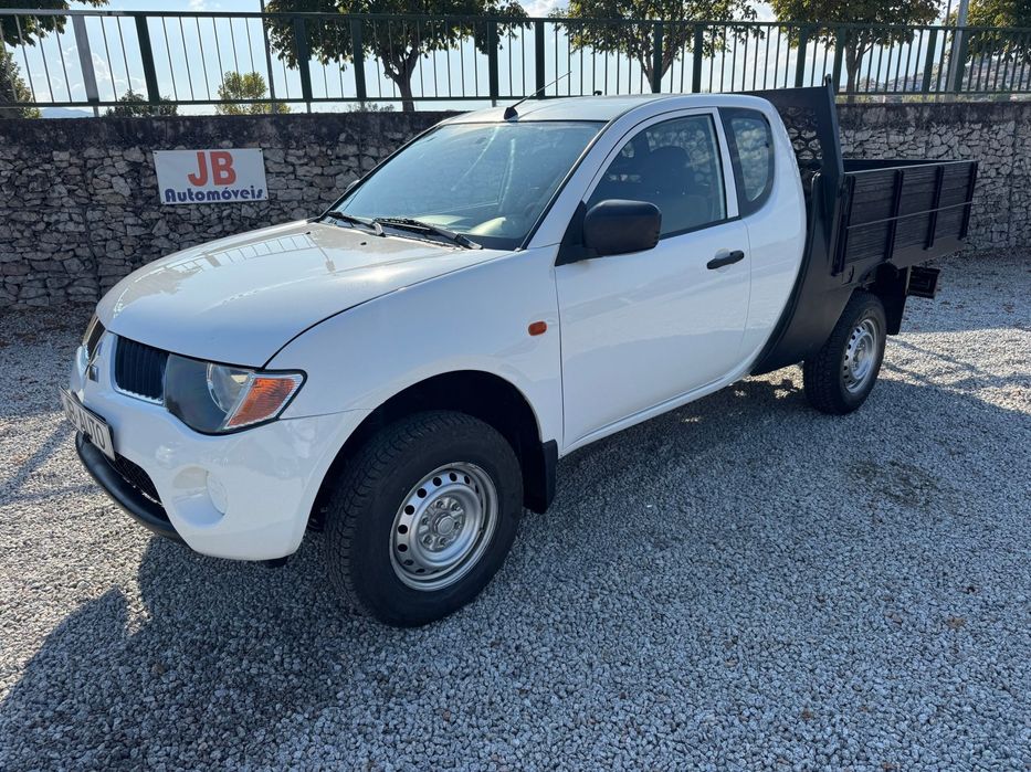 Mitsubishi L200 2.5 DI-D Club Invite 3L 4WD