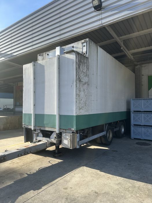 Reboque frigorifico