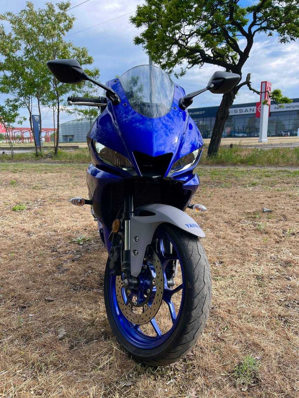 Мотоцикл Yamaha YZF-R25