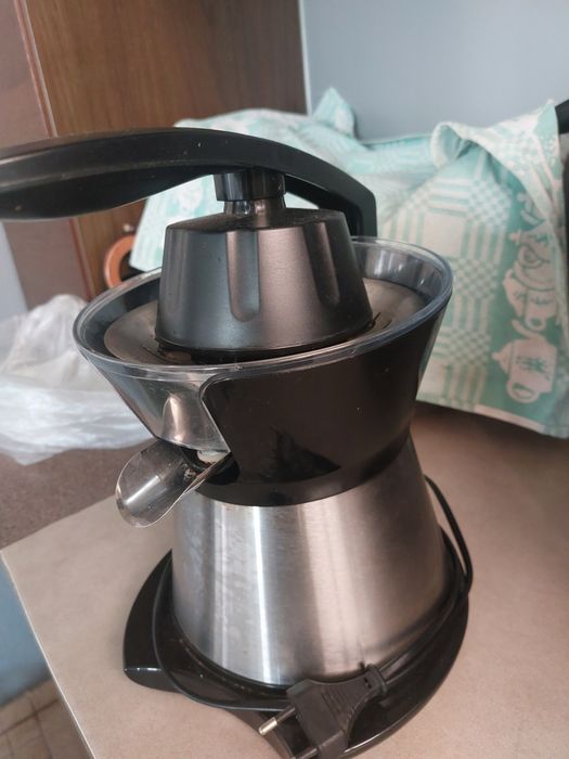 Espremedor elétrico