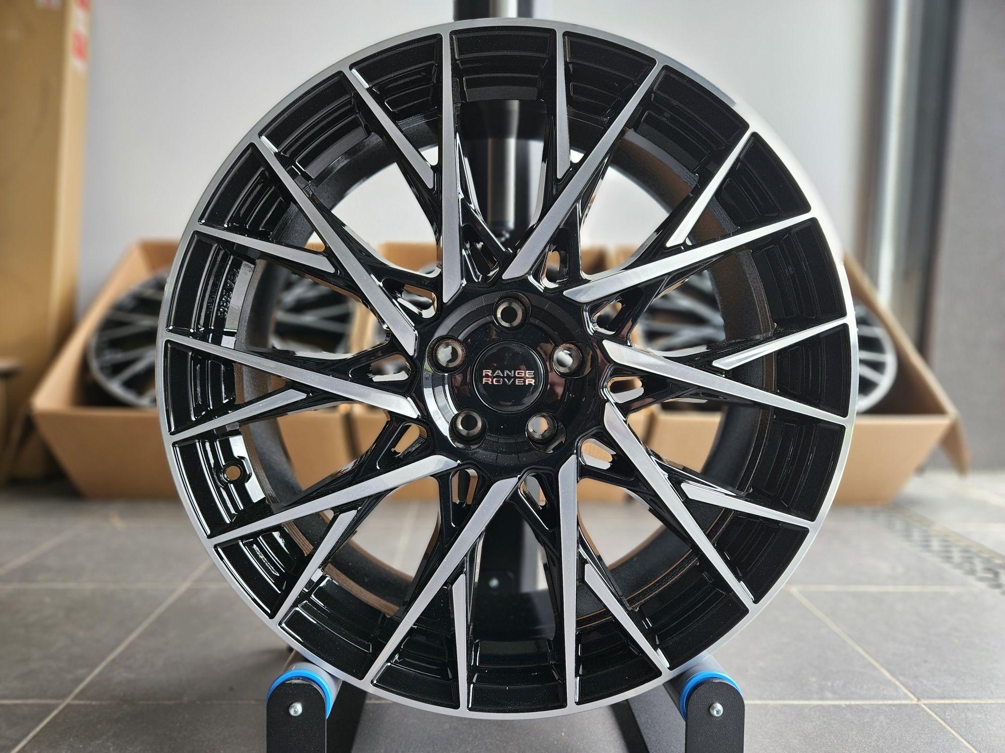 Range Rover Evoque 20 " Nowe 5x108 Velar Felgi Czarne Alufelgi