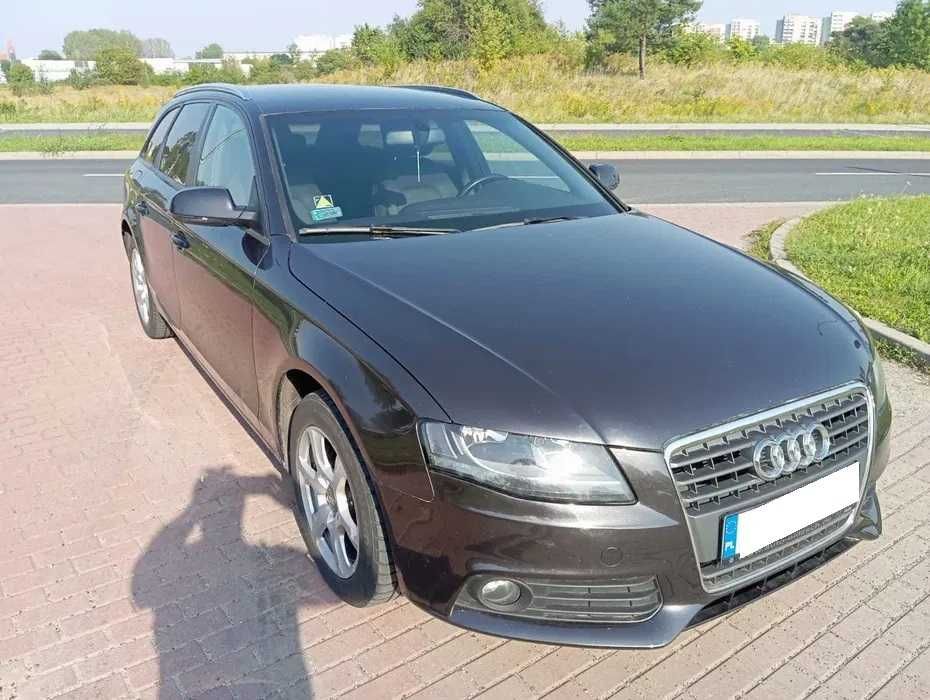 Audi A4 B8 2011 r. 2.0 D