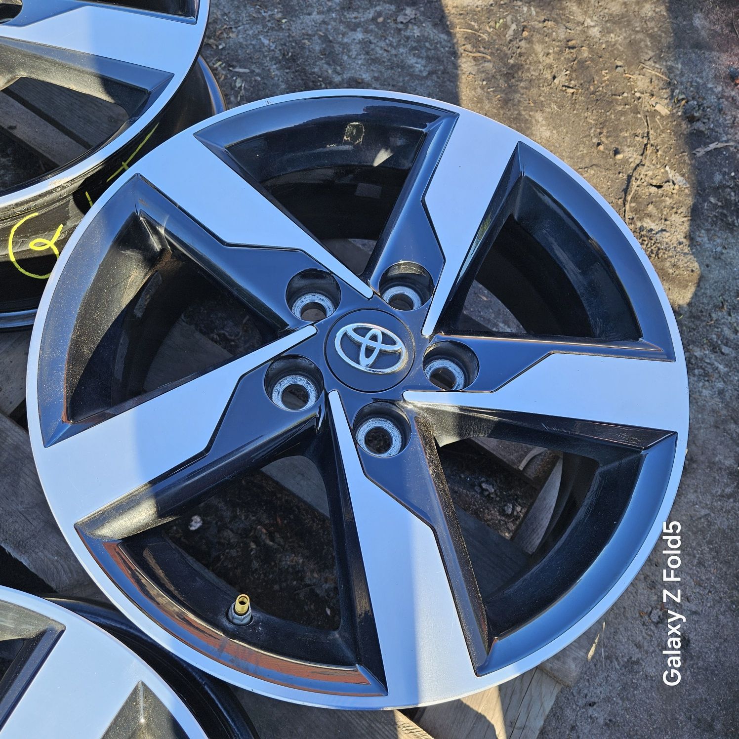 Alufelgi 16 Toyota Auris Corolla Avensis Prius 5x114,3 TPMS ET45