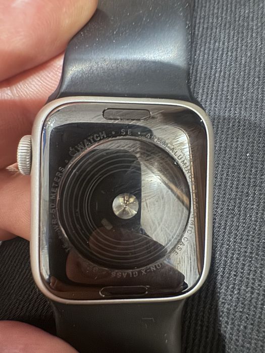 Apple watch SE 40 mm  cellular