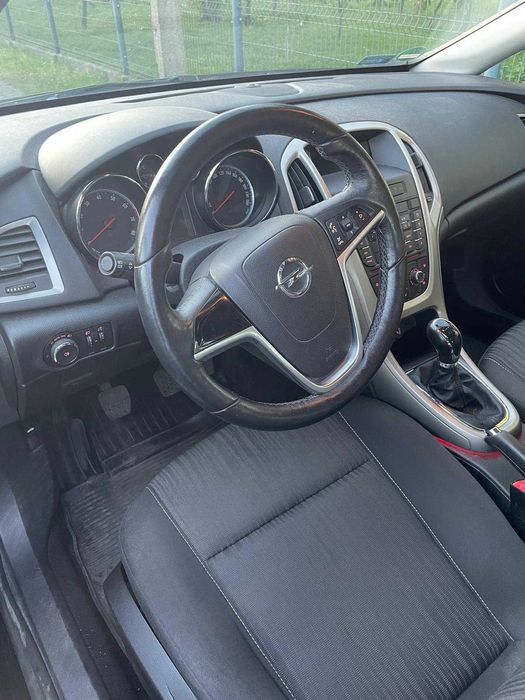 Opel Astra J 1.4 turbo