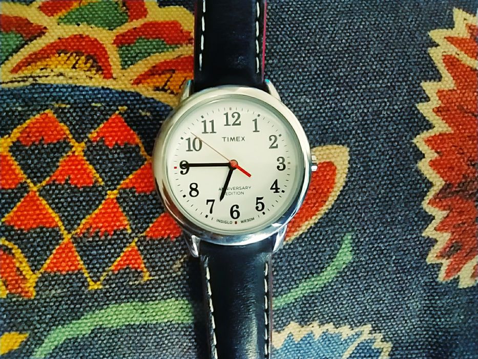 Zegarek damski, Timex z podświetlana tarczą