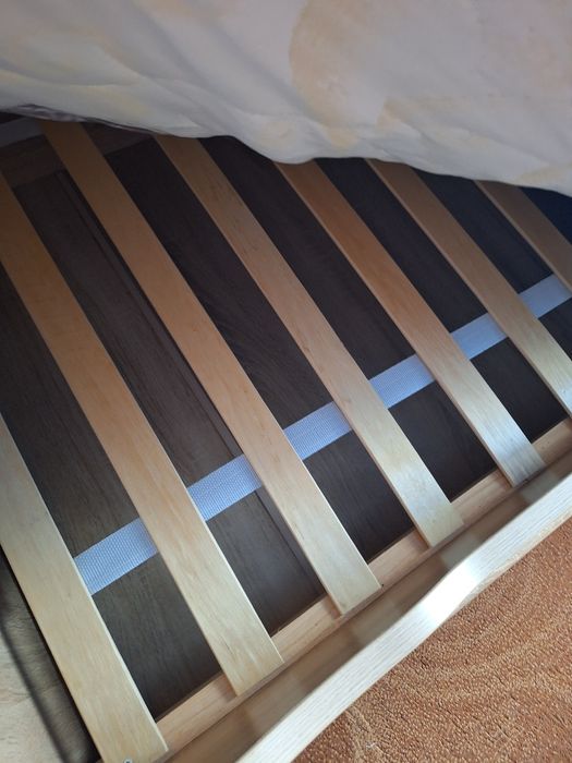 Односпальная кровать