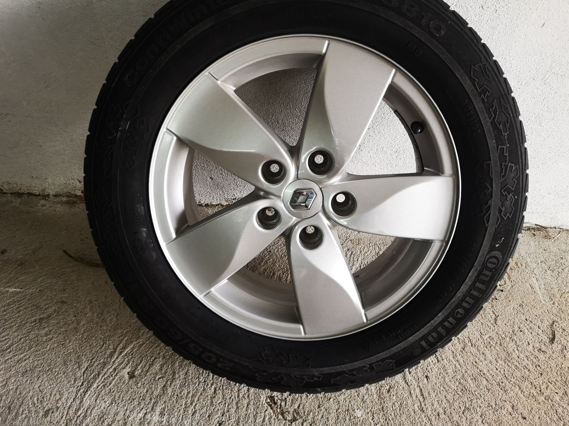 4 Jantes R 16 com pneus continental
