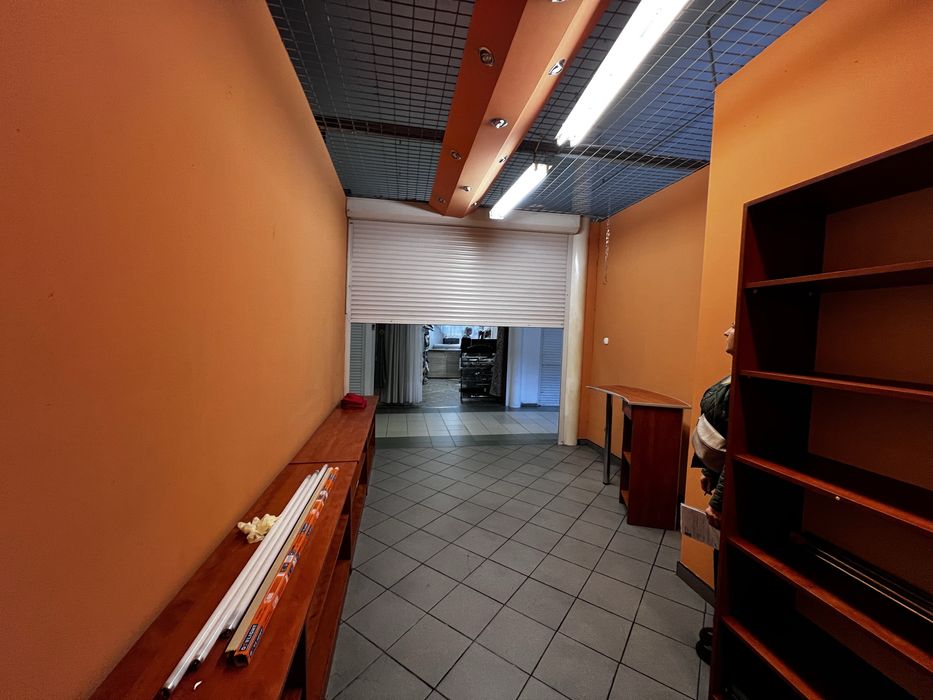 Wynajmę Box na Manhatanie na dole Nr 100