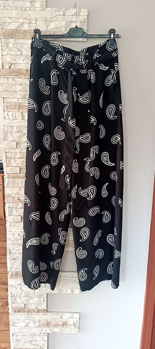 Szerokie spodnie Moodo