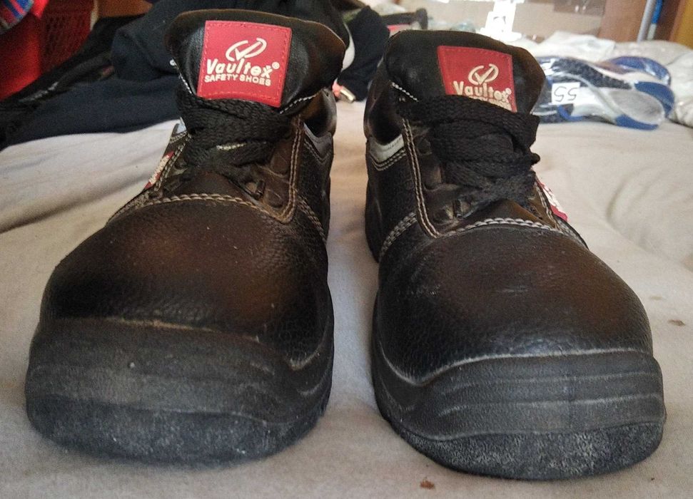 buty robocze Vaultex 42 twarde czubki #56