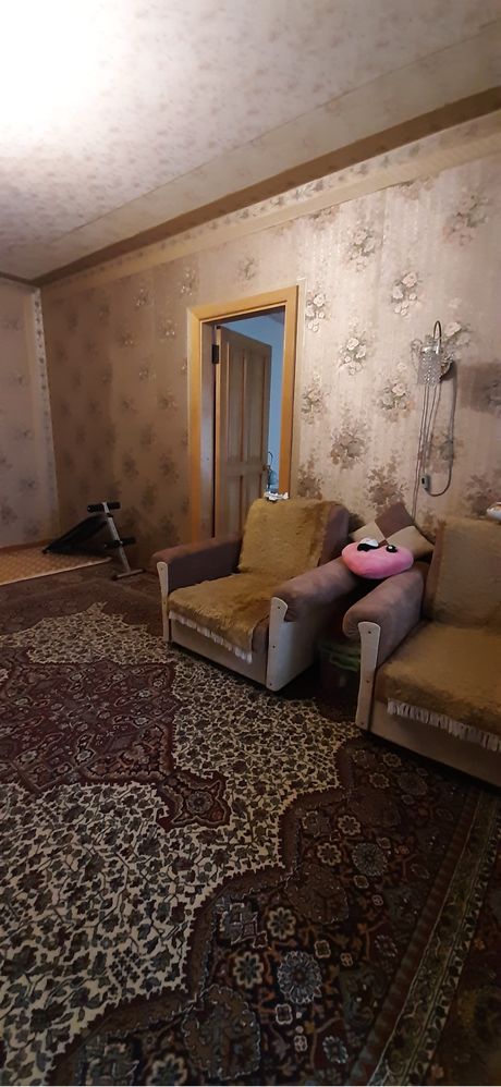 Продам на Пятом Заречном Четырехкомнатную квартиру с электро отопл.