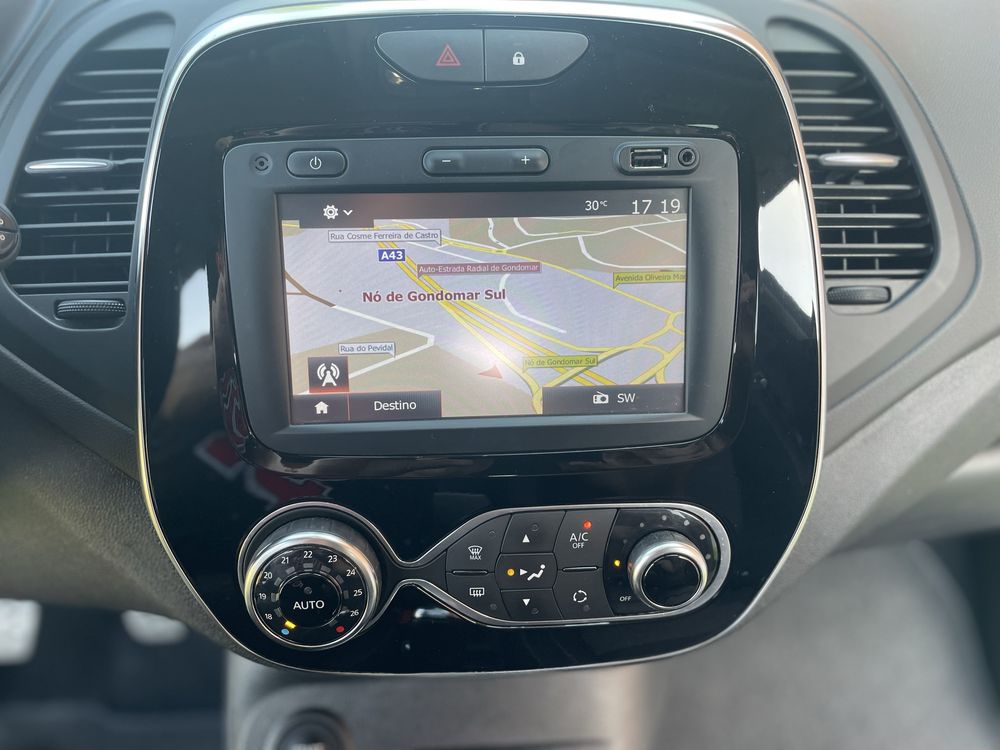 RENAULT CAPTUR EXCLUSIVE 2018 FULL EXTRAS