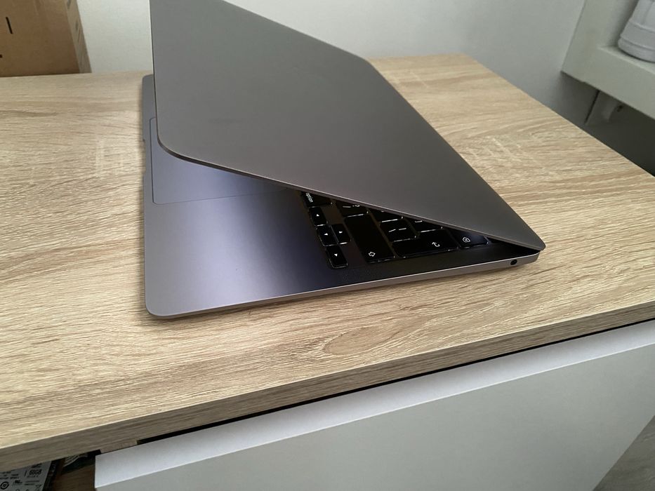 Apple Macbook Air M1 8/256 A2337 Ideał Pierwszy właściciel Faktura