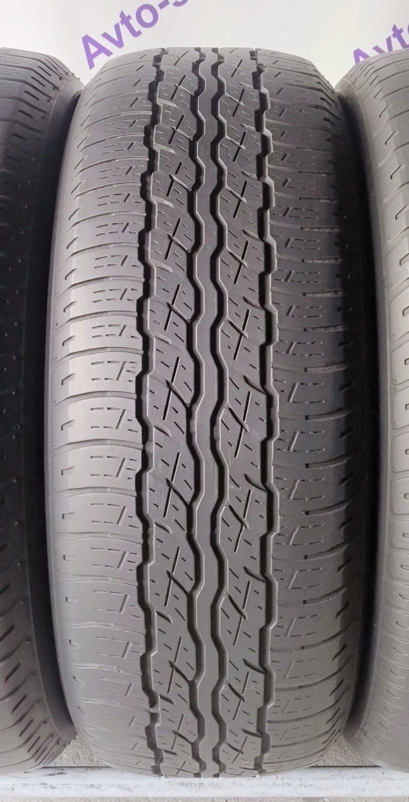 Шини літні R18 235/55 Bridgestone Dueler H/T 687