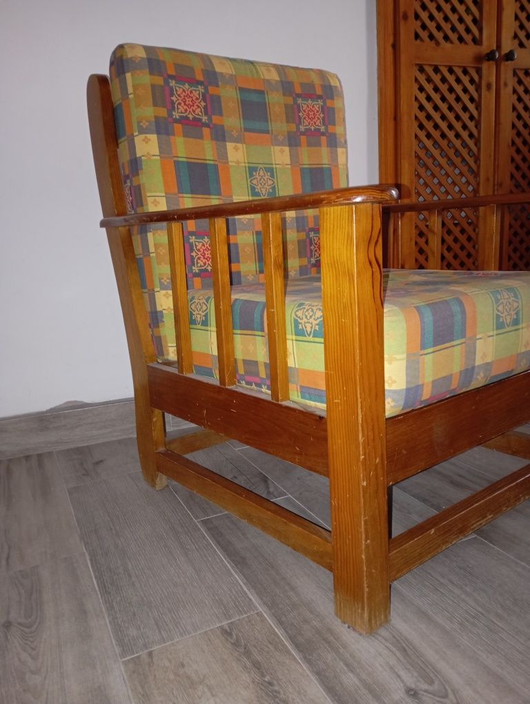 Sofás de madeira
