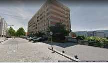 Apartamento T4 com garagem fechada