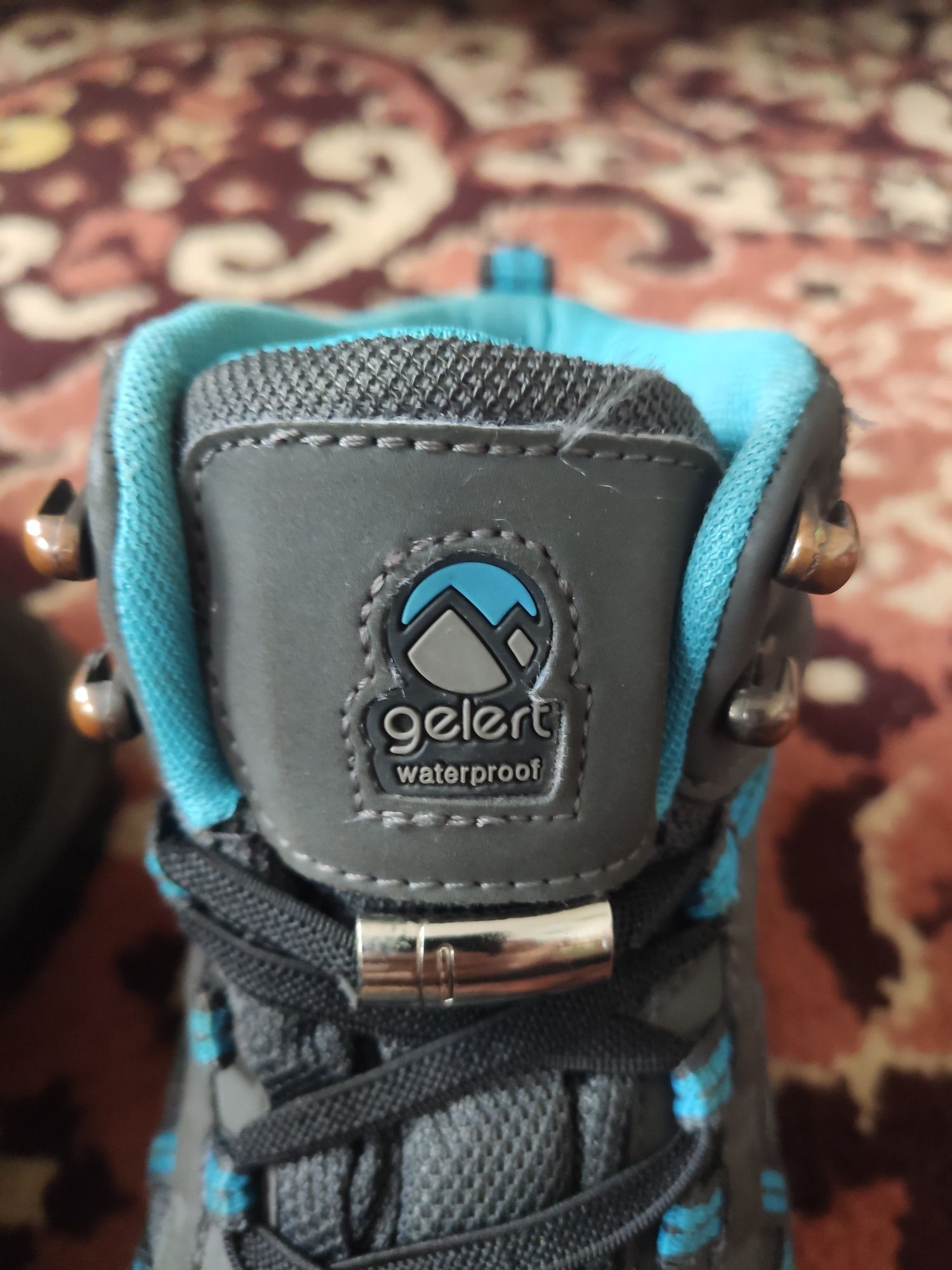 Трекінгові черевики Gelert Waterproof, розмір 40.