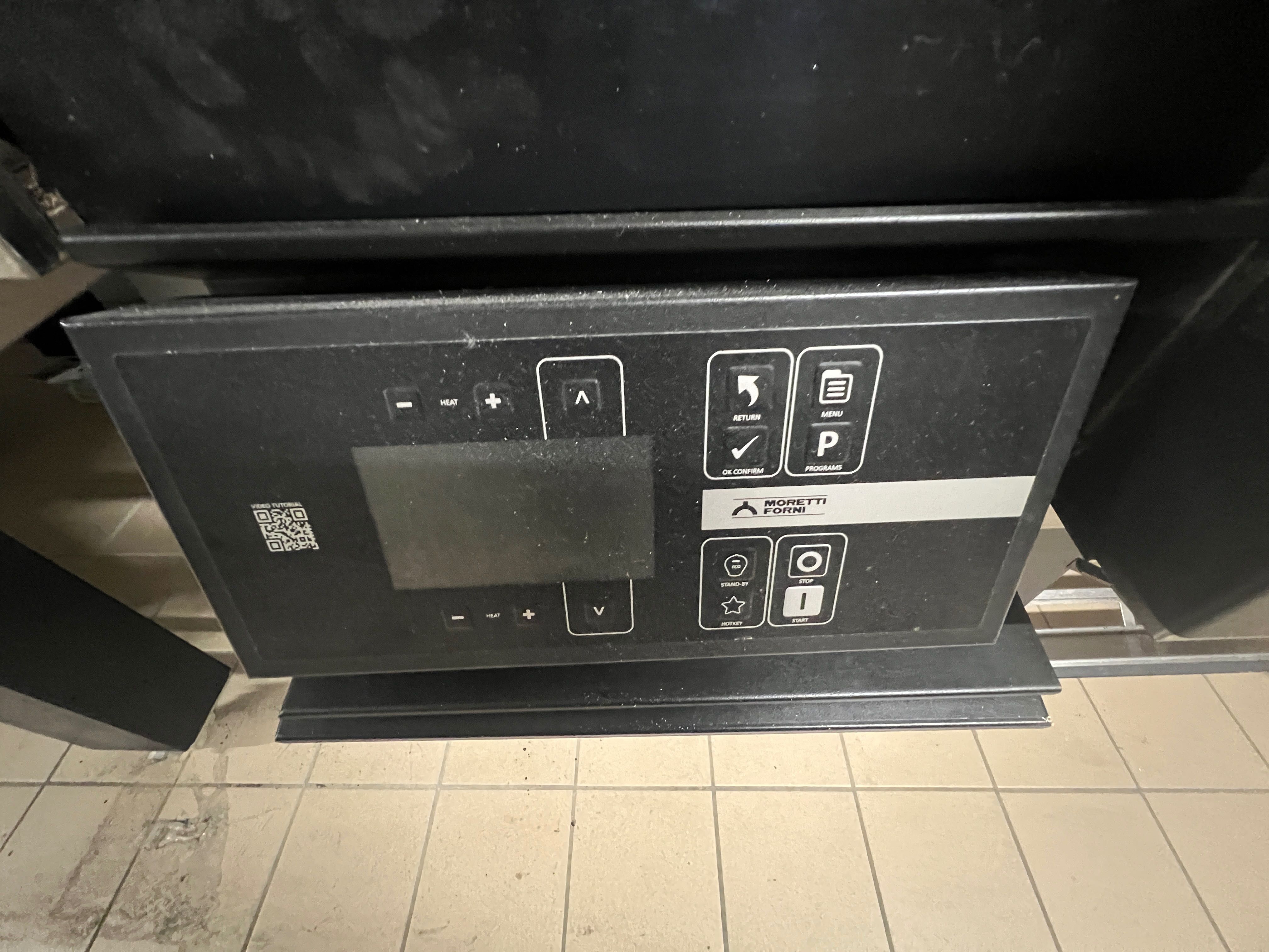 Piec przelotowy do pizzy Moretti Fornii T75E