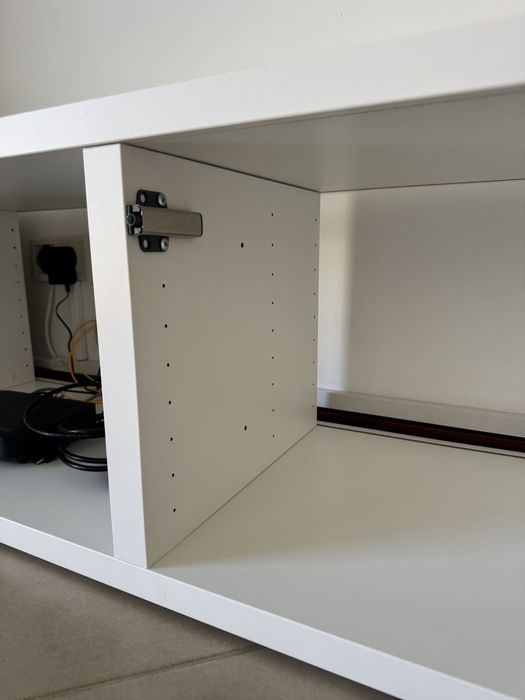 Movel BESTA com 3 portas