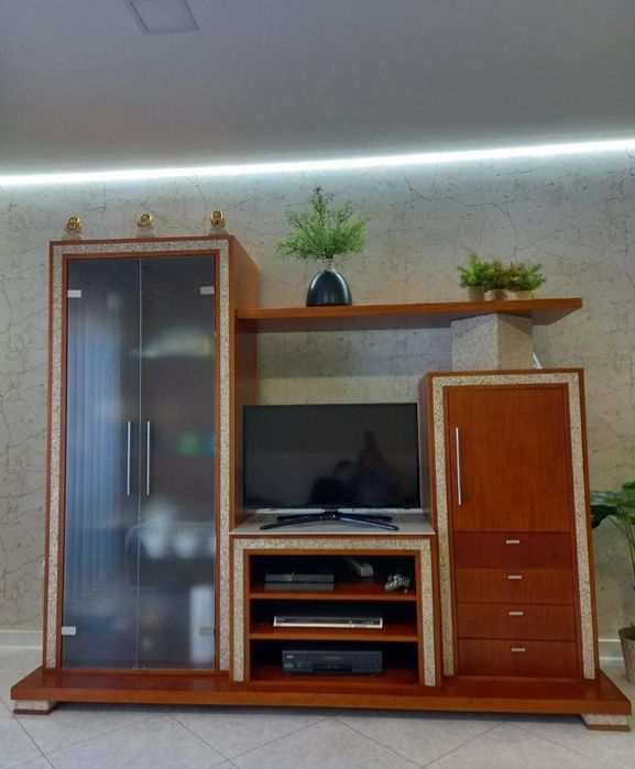 Estante e aparador de sala
