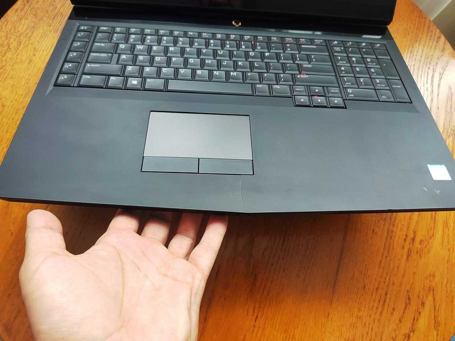 ИГРОВОЙ Dell ALIENWARE 17.3 FHD ips/GTX 1060 6GB/i7-7700/16GB/SSD+HDD