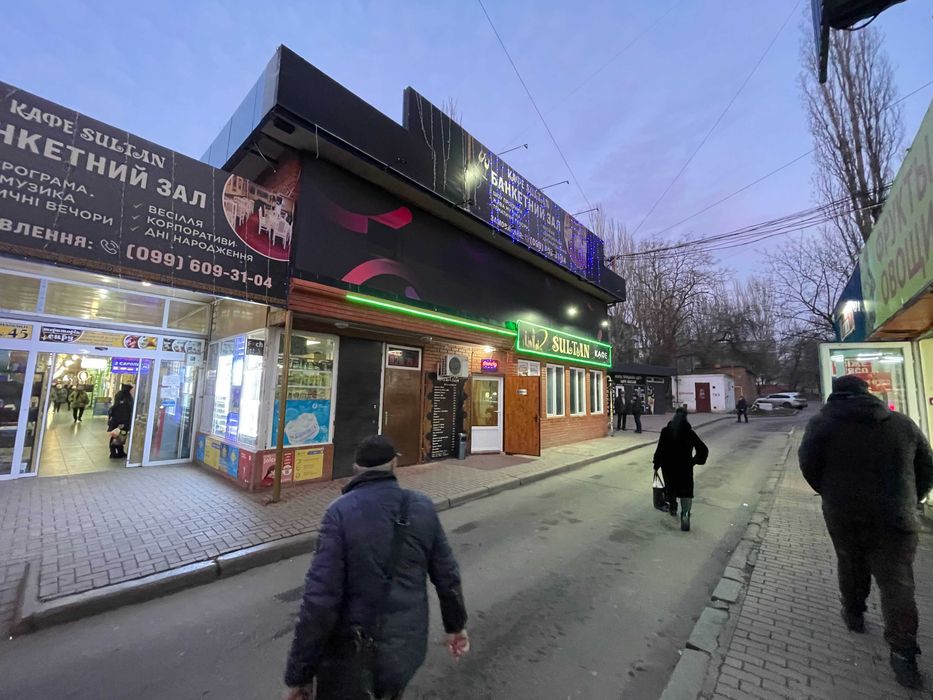 Ринок на 3 Слобідській ресторан 85 кв.м. ремонт 80000 тис. грн/міс
