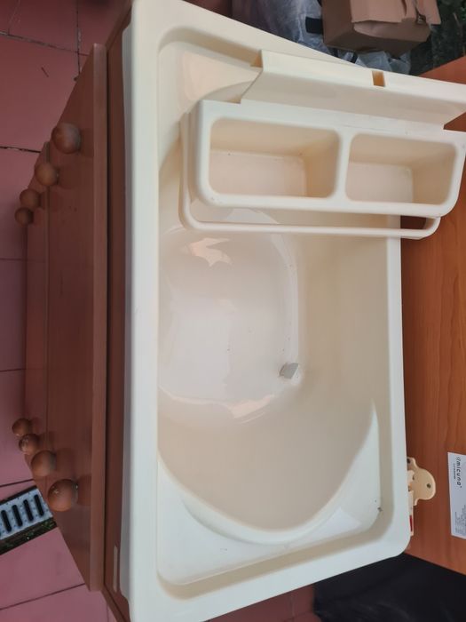 Cómoda com banheira Micuna