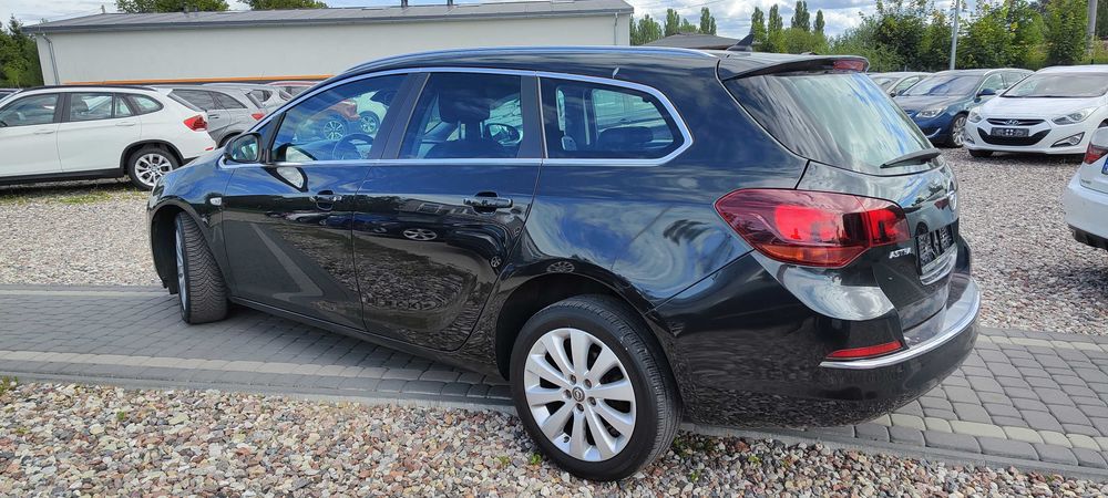 Opel Astra 1,4 benzyna Sports Tourer