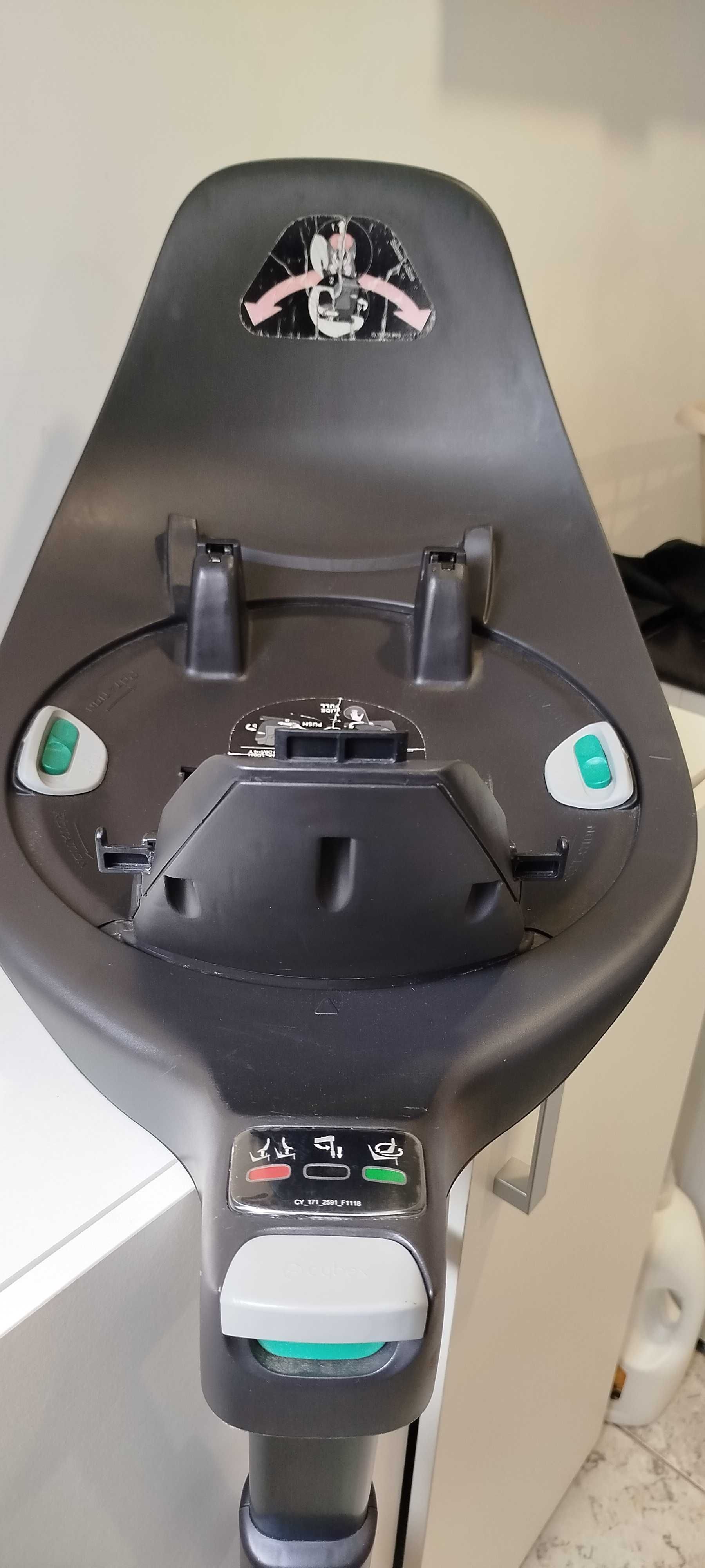 Cadeira auto Cybex Sirona Zi-size e sistema isofix.Otimo estado