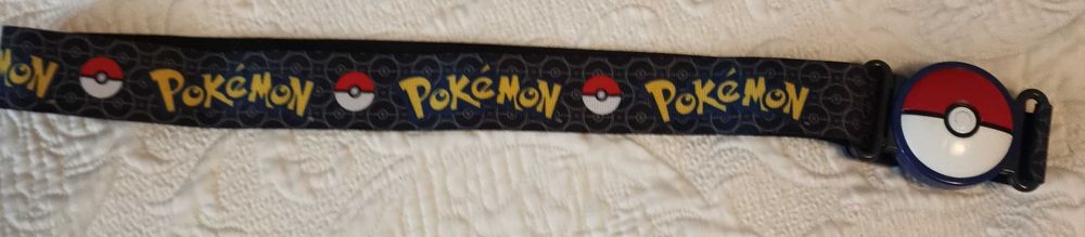 Pokemon pasek 42 cm i kula poke ball