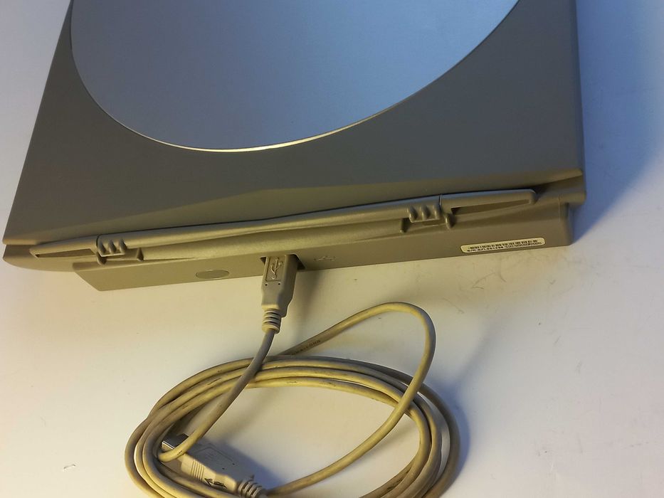 Сканери: 1) BearPaw 2448CU Pro_1100грн 2) CANON CanoScan N1220U_820грн