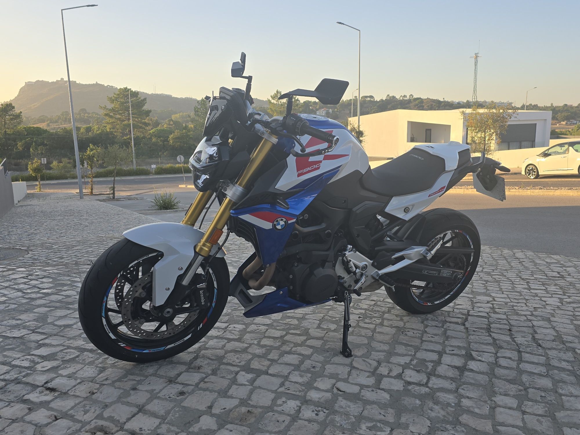 Bmw f900r 2024..