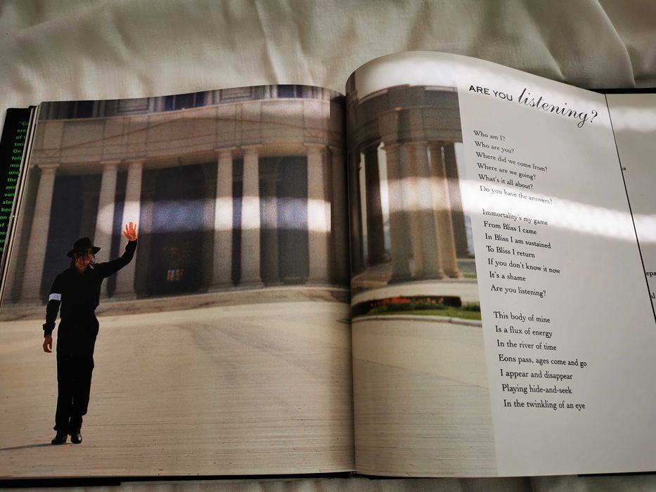 Michael Jackson - Dancing The Dream 1st Edition