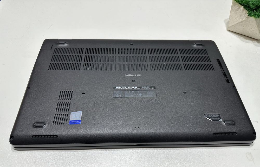 Dell Latitude 5500 15,6"FHD IPS Touch |i5-8265U |16Gb |SSD 256Gb