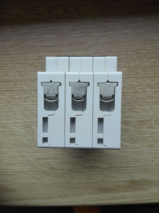 Wylacznik nadpradowy FAEL S193 D2