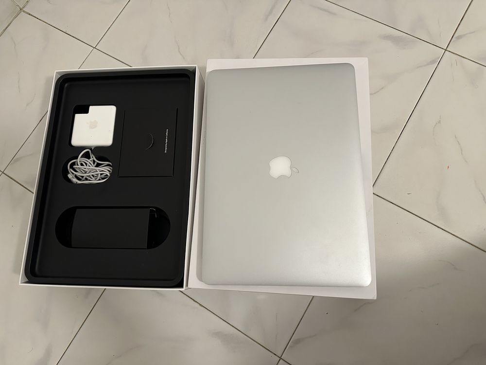 MacBook Pro 15-inch 2014 Retina 16gb ram 2.8 GHz Quad-Core 250gb