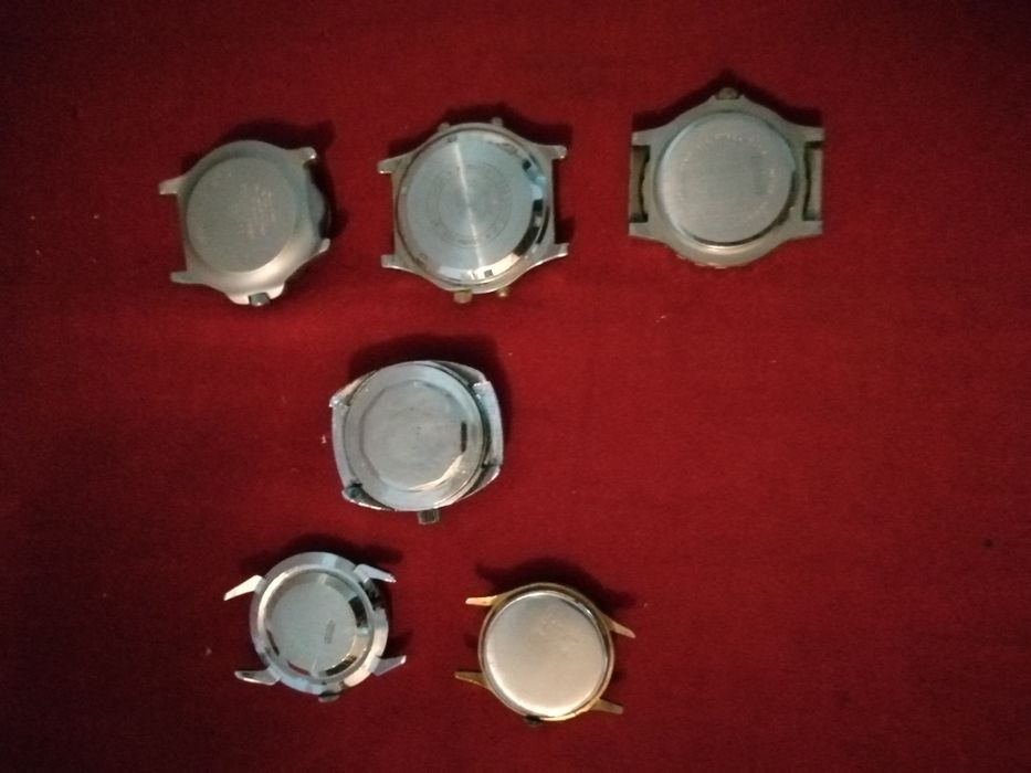 Lote de 6 relogios antigos a corda e a pilhas para arranjar ou para pe