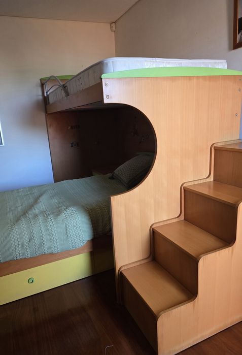 Quarto completo em bom estado