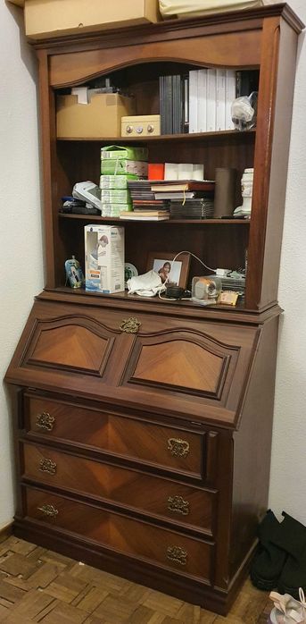 Cama corpo e meio com cómoda / escrevaninha
