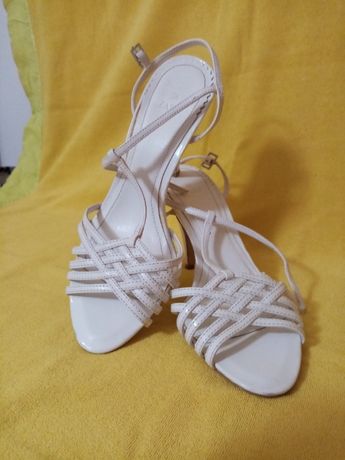 Sandálias Zara Brancas