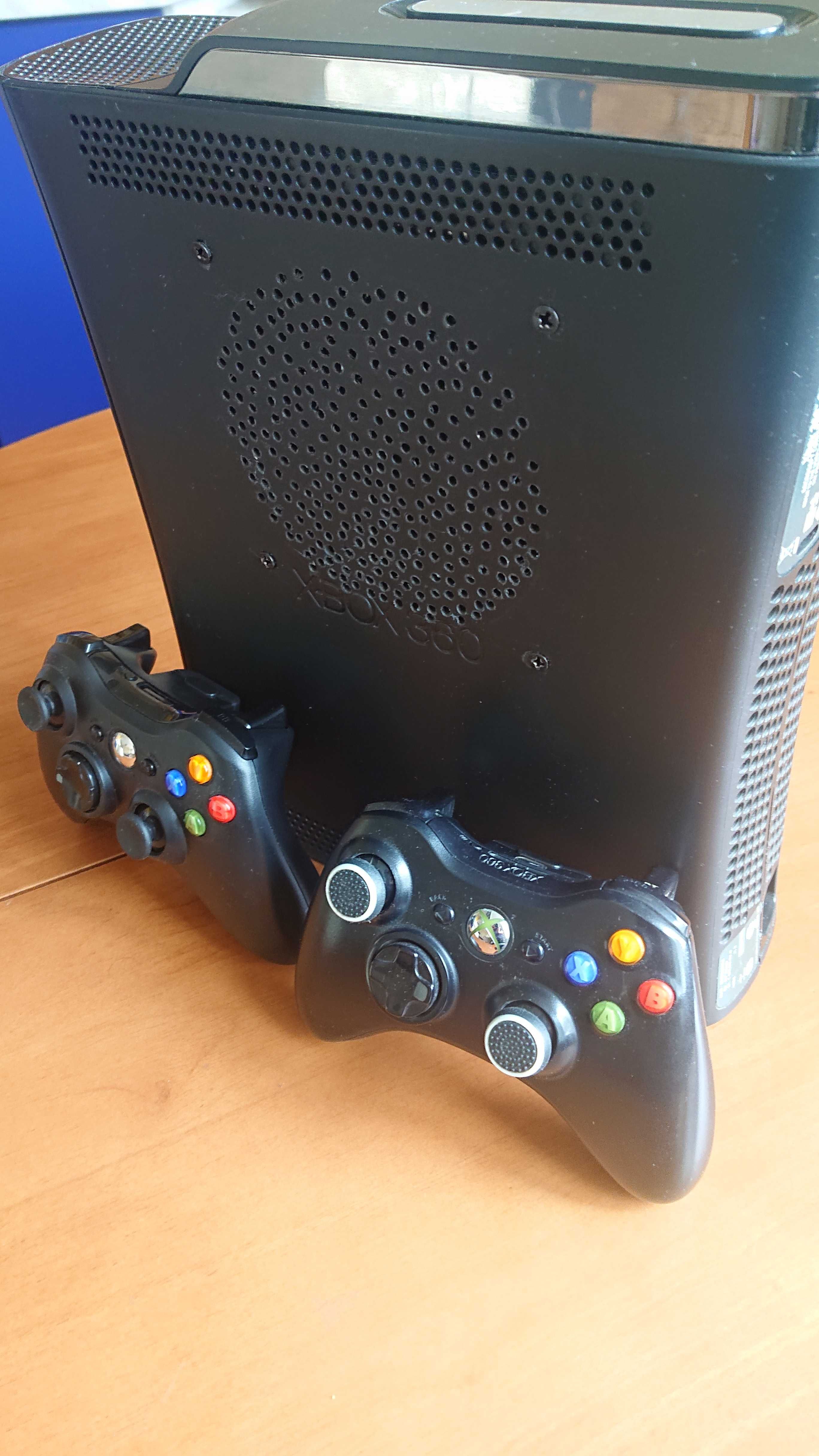 Продам Xbox360 Elite 120GB + 2 джойстика