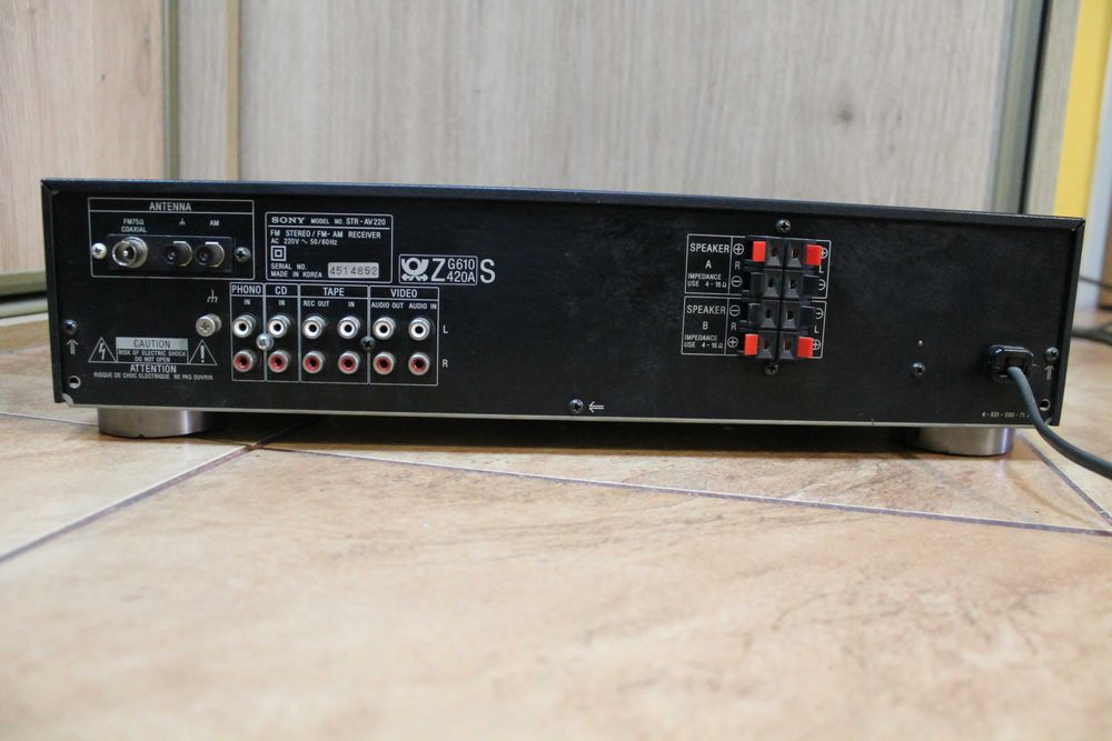 Amplituner Sony STR-AV 220