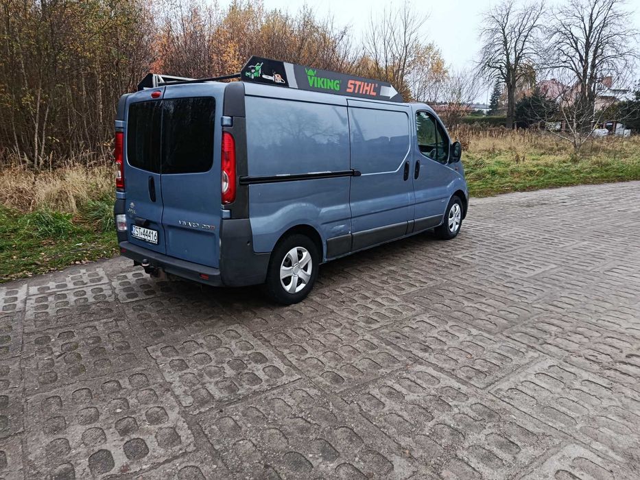 Opel Vivaro Long Rok 2009 L2 H1 Klimatyzacja