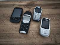 Zestaw starych telefonów Nokia niesprawdzana