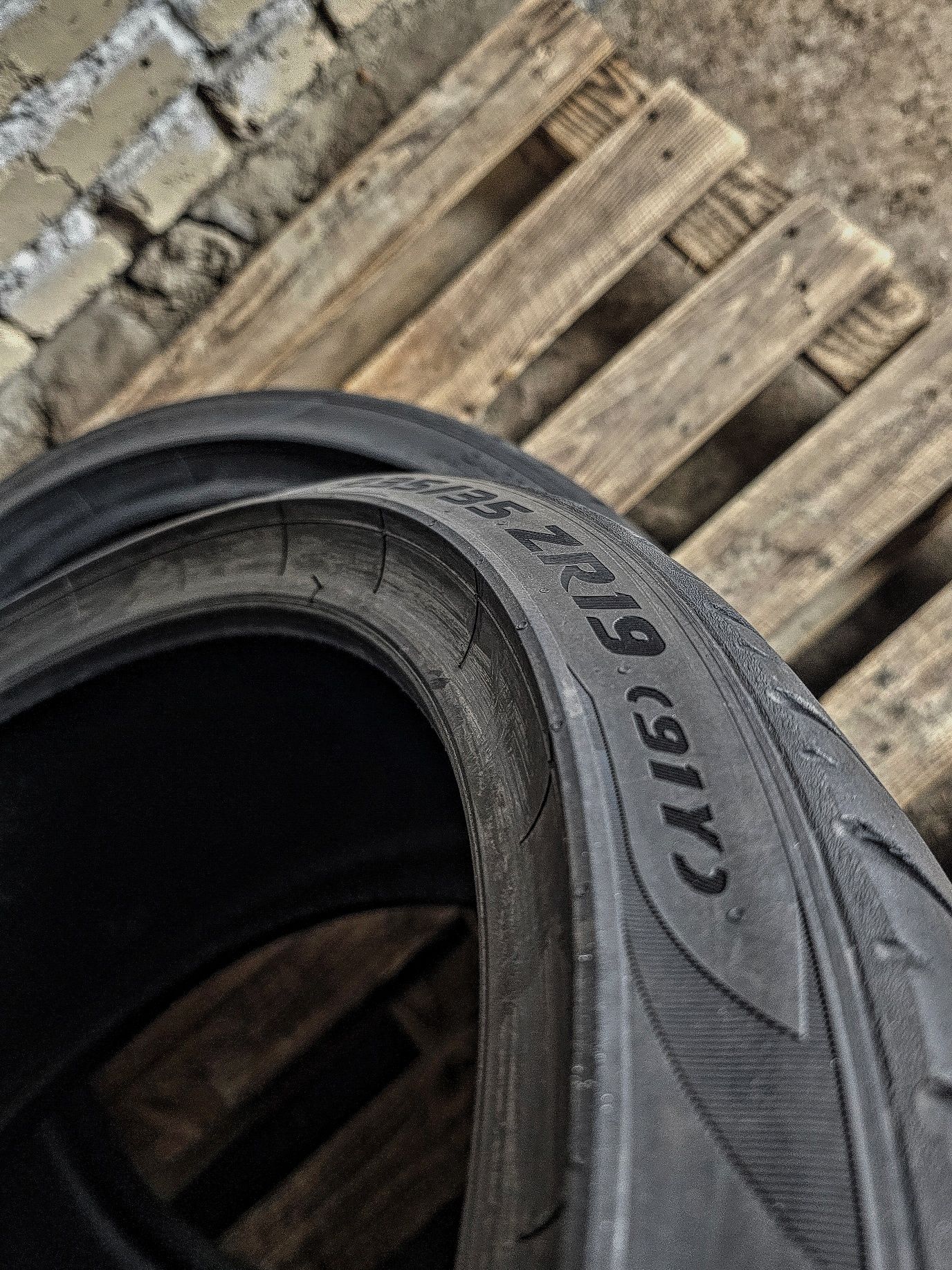 Шини 235/35r19 Pirelli | 2024 | 6mm | Italy | Преміум пара | Ідеальні