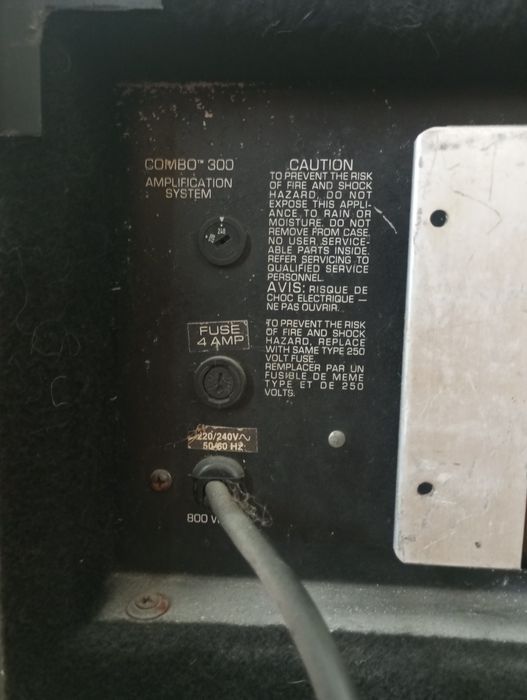 Amplificador / Coluna guitarra ou baixo peavey