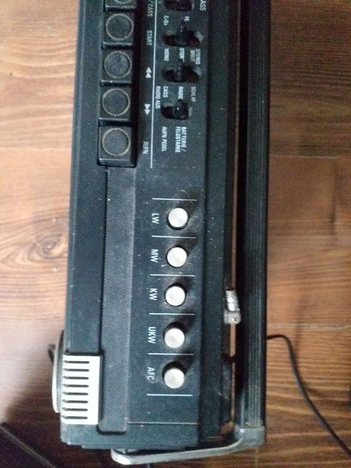 Radiomagnetofon  Radiotone