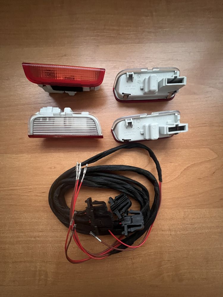Комплект плафони підсвітки карт дверей VW Passat NMS USA